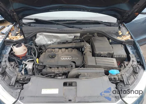 2018 Audi Q3 2.0T Premium/2.0T Sport Premium z USA, uszkodzony, nr VIN WA1ECCFS4JR002669